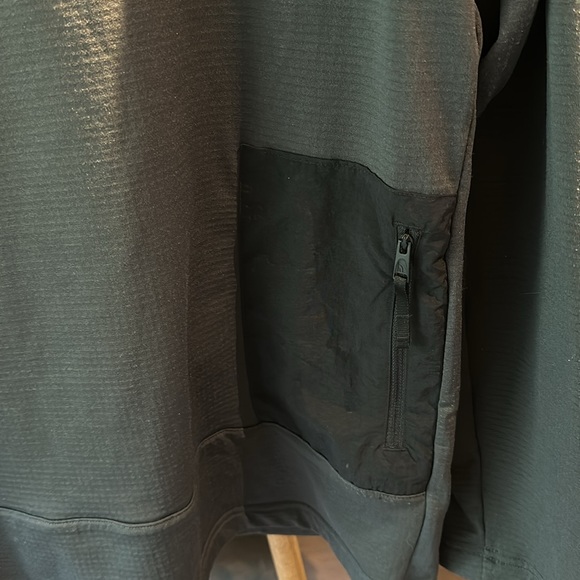 North Face Half Zip - Picture 5 of 5